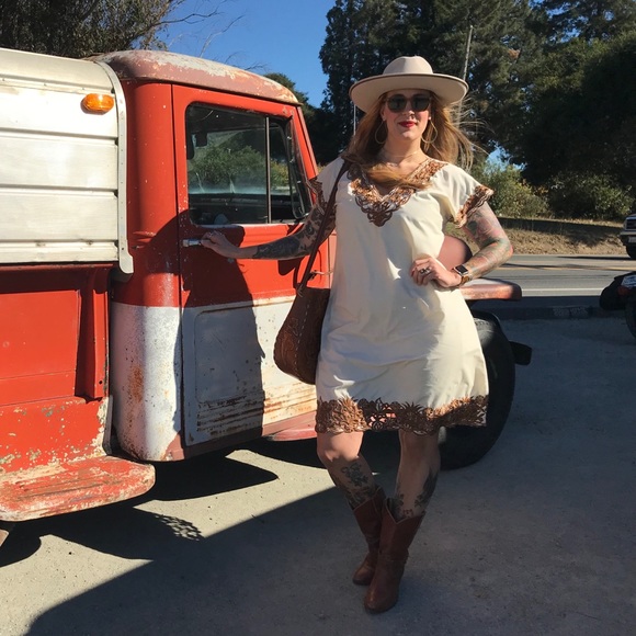 Meet your Posher, Mandy - Picture 2 of 3